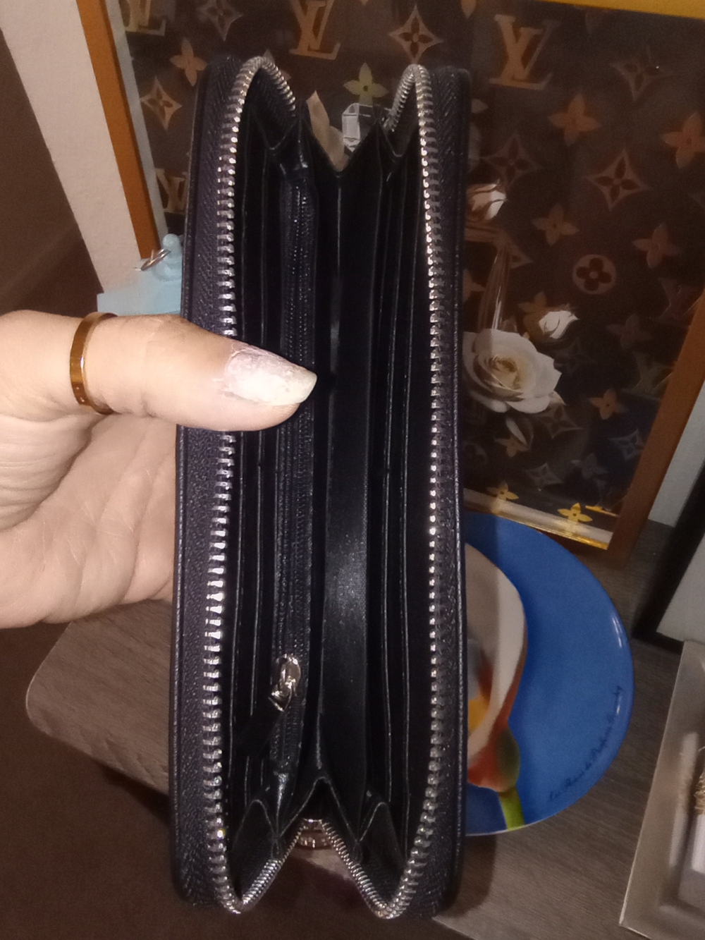 Black Bedazzled Zip-Around Women's Wallet - Picture 3 of 3